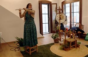 Nerea Mendia en un moment de l'assaig de 'Manera de parlar' a la Casa del Teatre Nu