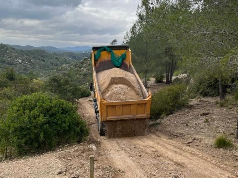 Olivella inicia les obres per arranjar quatre camins municipals per prevenir incendis forestals. Ajuntament d'Olivella