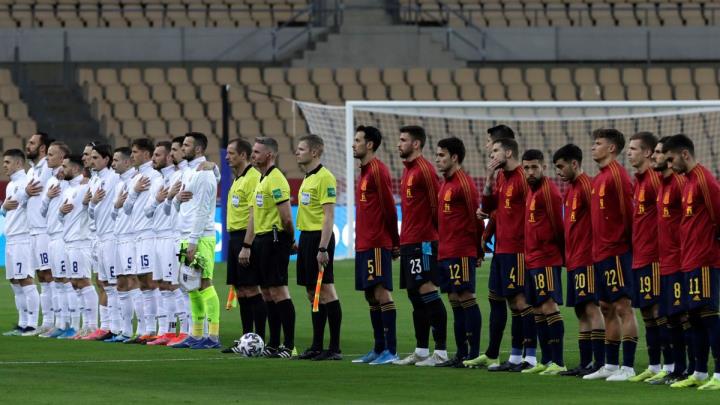 Partit de la selecció espanyola contra la de Kosovo. Eix