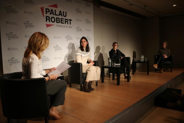 Patrícia Aymà, enginyera; Míriam Ponsa, dissenyadora de moda; i Ester Luesma, artesana de vidre. ACN