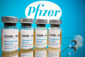 Pfizer assegura que la seva vacuna contra la covid-19 té una efectivitat del 100% en adolescents. ACN