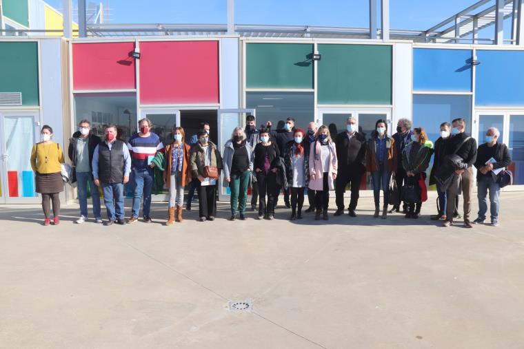 Pla obert dels participants en la reunió de la Taula de Municipis per un Litoral Sostenible, feta a Segur de Calafell. ACN