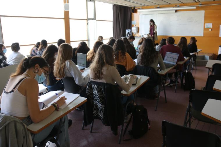 Ple general d'una aula d'italià a la facultat de Traducció i Interpretació de la Universitat Autònoma de Barcelona (UAB). ACN
