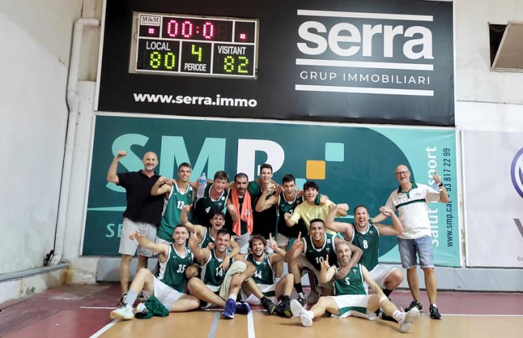 Primer partit de lliga i primera victòria dels sitgetans. Eix