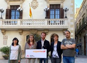 Roda de premsa d'ERC Vilafranca davant l'Ajuntament. Eix