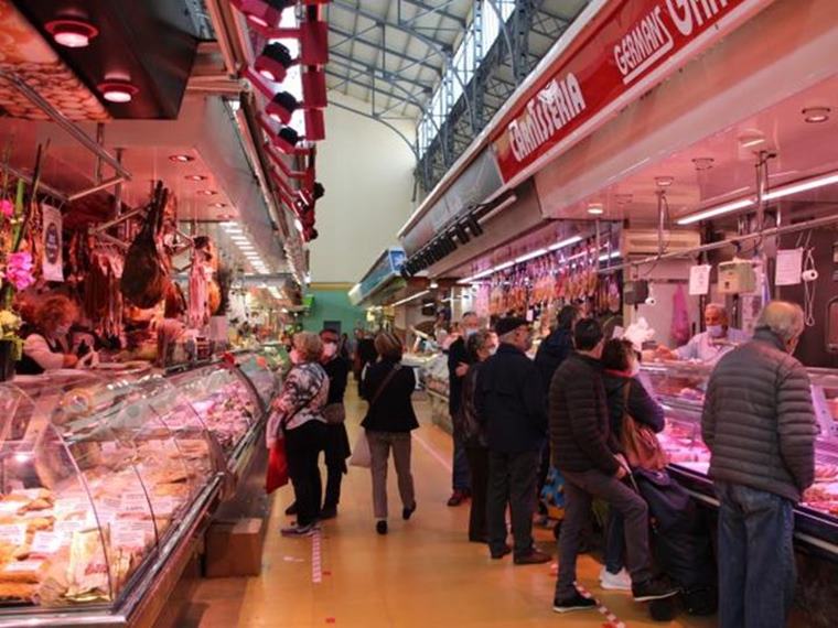 Salut habilitarà punts de vacunació sense cita prèvia als mercats de Vilanova i la Geltrú i de Sant Sadurní d’Anoia. EIX