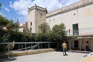 Sant Sadurní recupera el pati de la centenària masia Can Guineu per acollir activitats culturals tot l'estiu. ACN