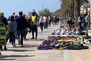 Sitges estrena la Setmana Santa amb palmons guardats, carrers plens de visitants i restaurants a vessar