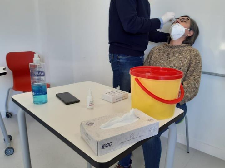 Sitges un total de 51 test d’antígens al personal de l’àmbit educatiu municipal . Ajuntament de Sitges