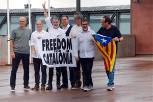 Surten de les presons els nou líders independentistes després de la concessió dels indults. ACN