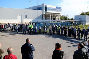 Ttreballadors de Mahle a Vilanova i la Geltrú durant una assamblea celebrada el 18 de novembre del 2021. ACN