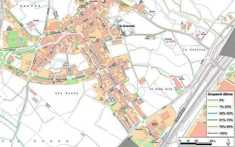 Un estudi de la Diputació proposa reforçar la prioritat de vianants al nucli antic de La Granada. EIX