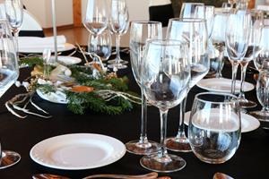 Un saló preparat per celebrar el Cap d'Any en un hotel de Sitges, el 31 de desembre del 2021. ACN