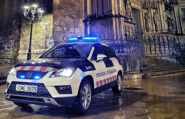 Una persona morta, presumptament de forma violenta, en un pis del carrer dels Ferrers de Vilafranca. Mossos d'Esquadra