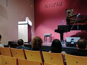 Vilafranca commemora el #25N amb un acte a l’auditori de VINSEUM