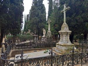 Vilafranca reforça el servei de cementiri tota la setmana per facilitar les visites a l’entorn de Tots Sants