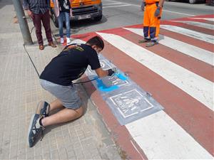 Vilafranca senyalitza passos de vianants per millorar la seguretat de les persones autistes. Ajuntament de Vilafranca