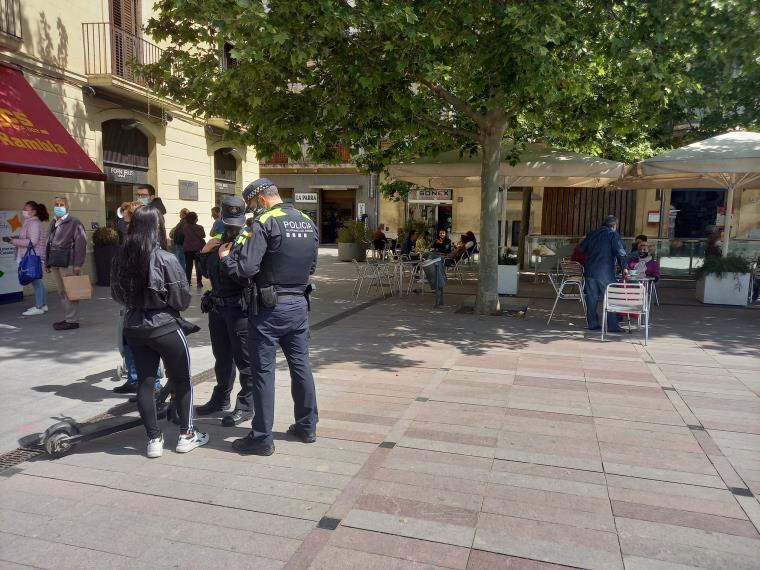 Vilanova i Vilafranca entomen el toc de queda resignats. Ajuntament de Vilafranca