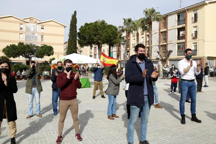 Vox critica des de Sant Pere de Ribes que es tanqui l'hostaleria mentre polítics i periodistes poden seguir treballant i cobrant. ACN