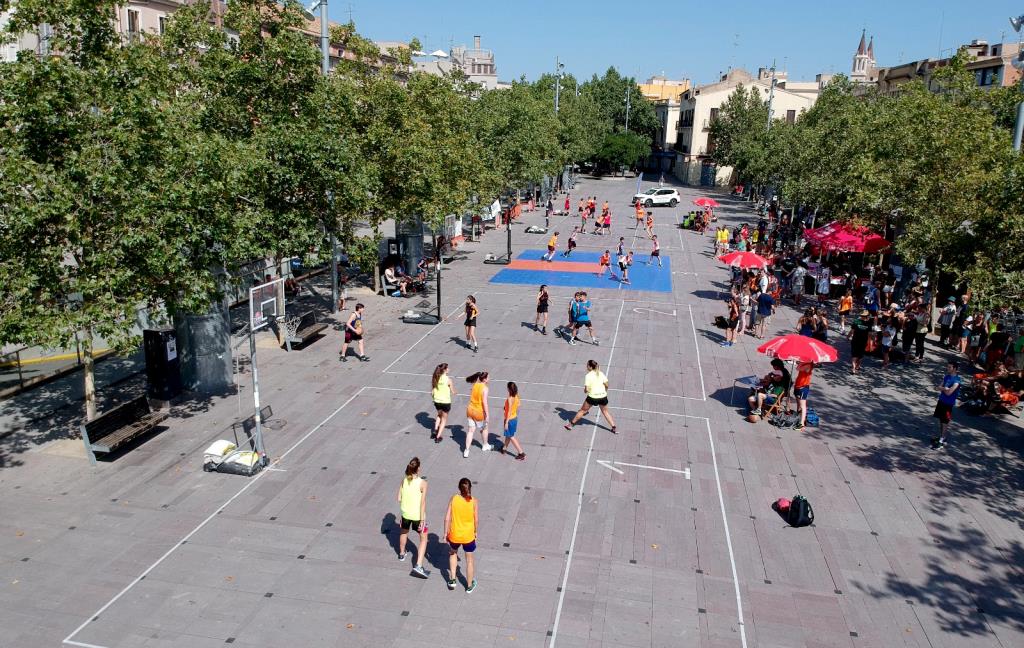 3x3 de bàsquet a la Rambla Sant Francesc. Eix