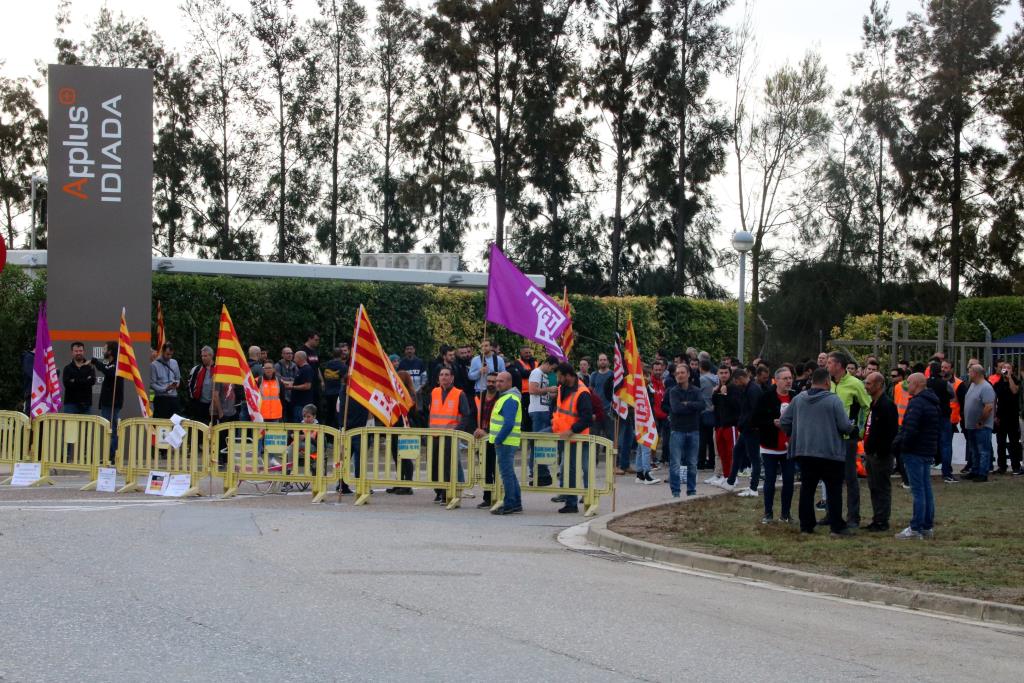 Acord a Idiada per millorar les condicions salarials i desconvocar la darrera jornada de vaga. ACN