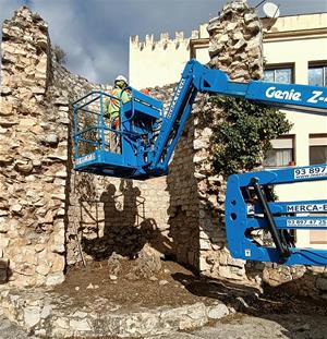 Actuació de neteja i de conservació a la torre del Cintoi del Vendrell. Ajuntament del Vendrell