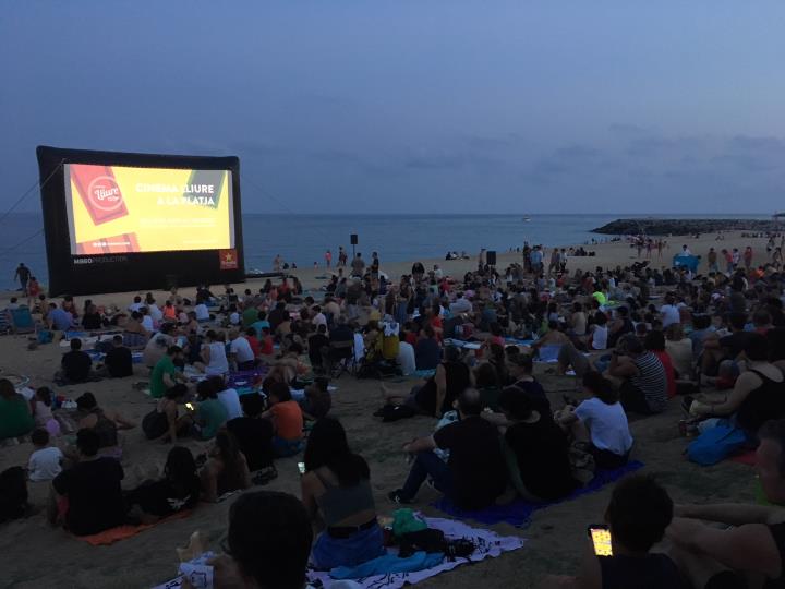 Cinema Lliure a la Platja de Sitges i Vilanova i la Geltrú