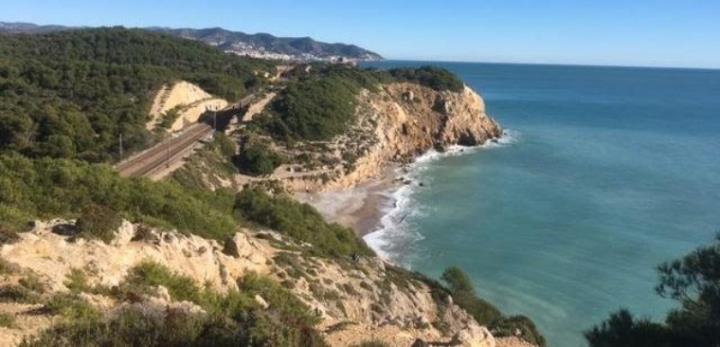 Recorregut per l'interior de l'espai natural dels Colls-Miralpeix