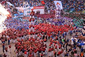 Aleta del 4d8 dels Nens del Vendrell 4d8 durant la primera ronda del Concurs de Castells de Tarragona d'aquest dissabte. ACN