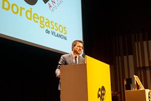 Aragonès destaca el compromís dels Bordegassos de Vilanova amb la inclusió social i el feminisme en el seu 50 aniversari. Bordegassos