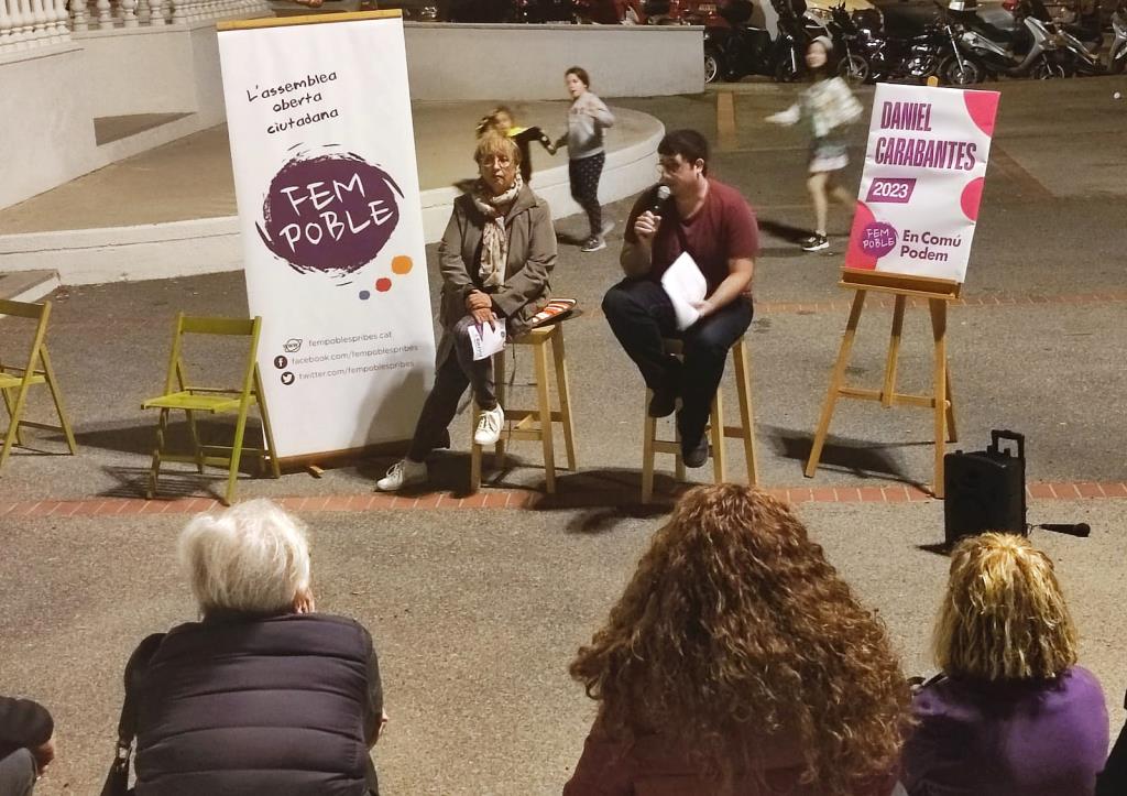 Assemblea al carrer de Fem Poble - En Comú Podem. Eix