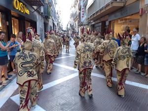 Cercavila històrica pels 75 anys dels Diables de Vilanova