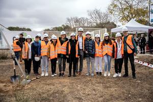 Col·locada la primera pedra del nou institut escola de Les Roquetes