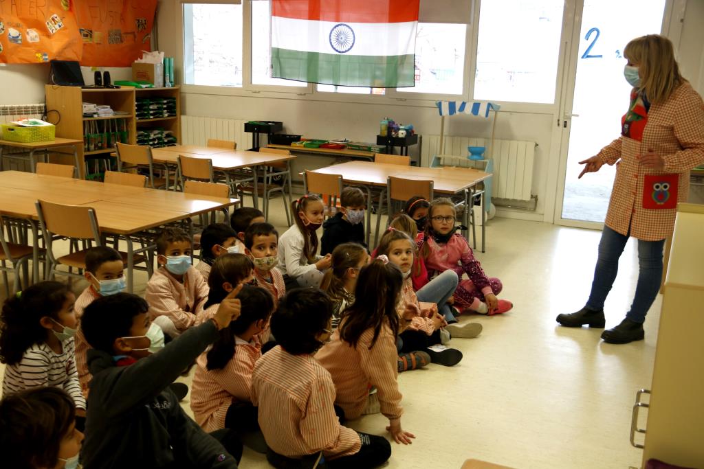 Educació i Salut acorden que els grups bombolla es puguin barrejar a les escoles. ACN