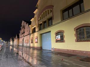 El carrer Comerç de Vilafranca estrena nou enllumenat en la recta final de les obres