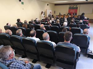 El catedràtic d’economia de la UAB Josep Oliver va fer una ponència divendres passat en el marc de les sessions del PSC ‘Diàlegs X VNG’