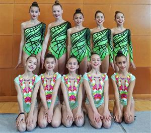 El conjunt Aleví i el conjunt Infantil del CR Vilafranca. Eix