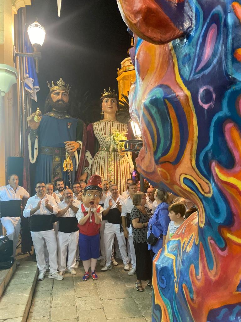 El Drac de Sitges celebra el centenari amb un repàs històric en què canvia de pell . Ajuntament de Sitges