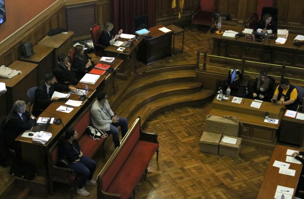 El jurat declara innocent l'acusada d'induir el parricidi de Vilanova i la Geltrú del 2019. ACN