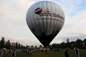 El mal temps desllueix el vol inaugural de l'European Balloon Festival d'Igualada