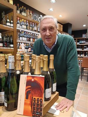 El periodista Albert Bassols ambienta la seva nova novel·la en la guerra del cava al Penedès