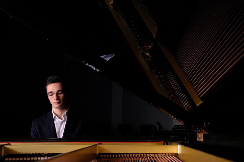 El pianista vilanoví Sergi Gil llança el seu segon àlbum “Arain”. EIX