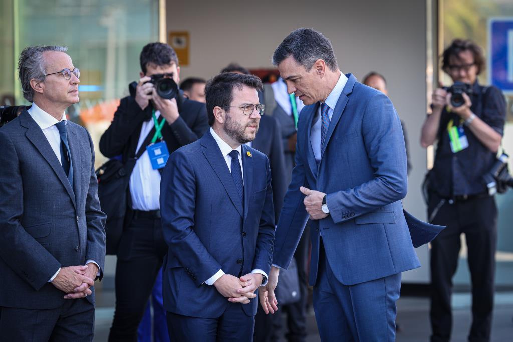 El president de la Generalitat, Pere Aragonès, i el president del govern espanyol, Pedro Sánchez. ACN / Jordi Borras