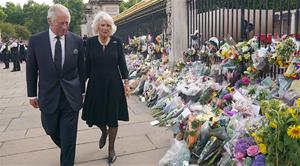 El rei Carles III d'Anglaterra i la reina consort, Camilla Parker Bowles. Buckingham Palace