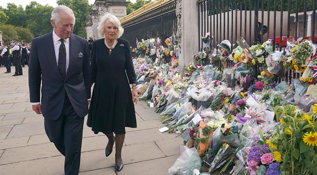 El rei Carles III d'Anglaterra i la reina consort, Camilla Parker Bowles. Buckingham Palace