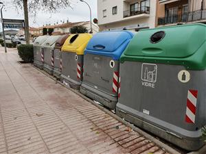 El servei de recollida d'escombraries de 23 municipis de l'Alt Penedès i Garraf començarà dilluns una vaga indefinida. Ajt Sant Pere de Ribes