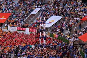 Els Castellers de la Vila de Gràcia guanyen la segona jornada del Concurs de Castells amb una diada amb tot descarregat