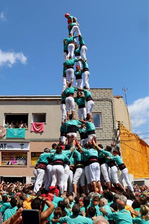Els Castellers de Vilafranca completen el 2d9fm a la Diada de la Bisbal del Penedès
