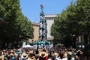 Els Castellers de Vilafranca tornen a fer vibrar Les Santes amb els castells de 9 pisos 