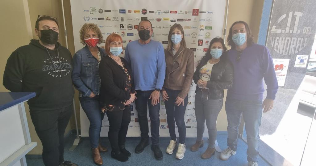 Els comerços i farmàcies del Vendrell disposaran d'una guia sobre maltractaments de dones grans. EIX